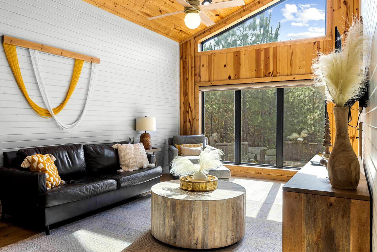 Amazing Secluded Cabin Perfect for Couples in Broken Bow, Oklahooma