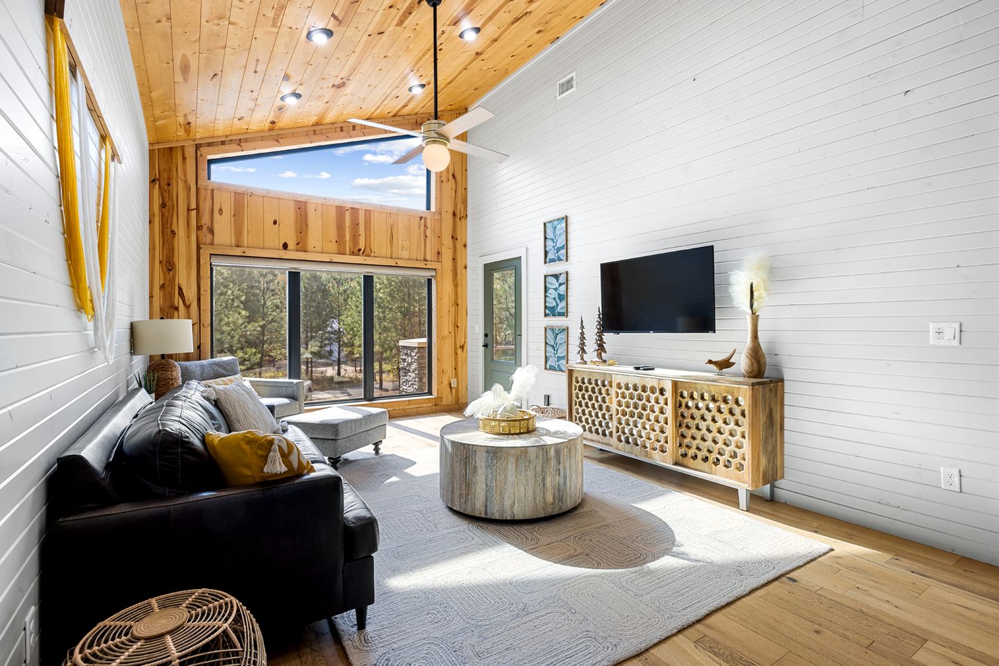 Amazing Secluded Cabin Perfect for Couples in Broken Bow, Oklahooma