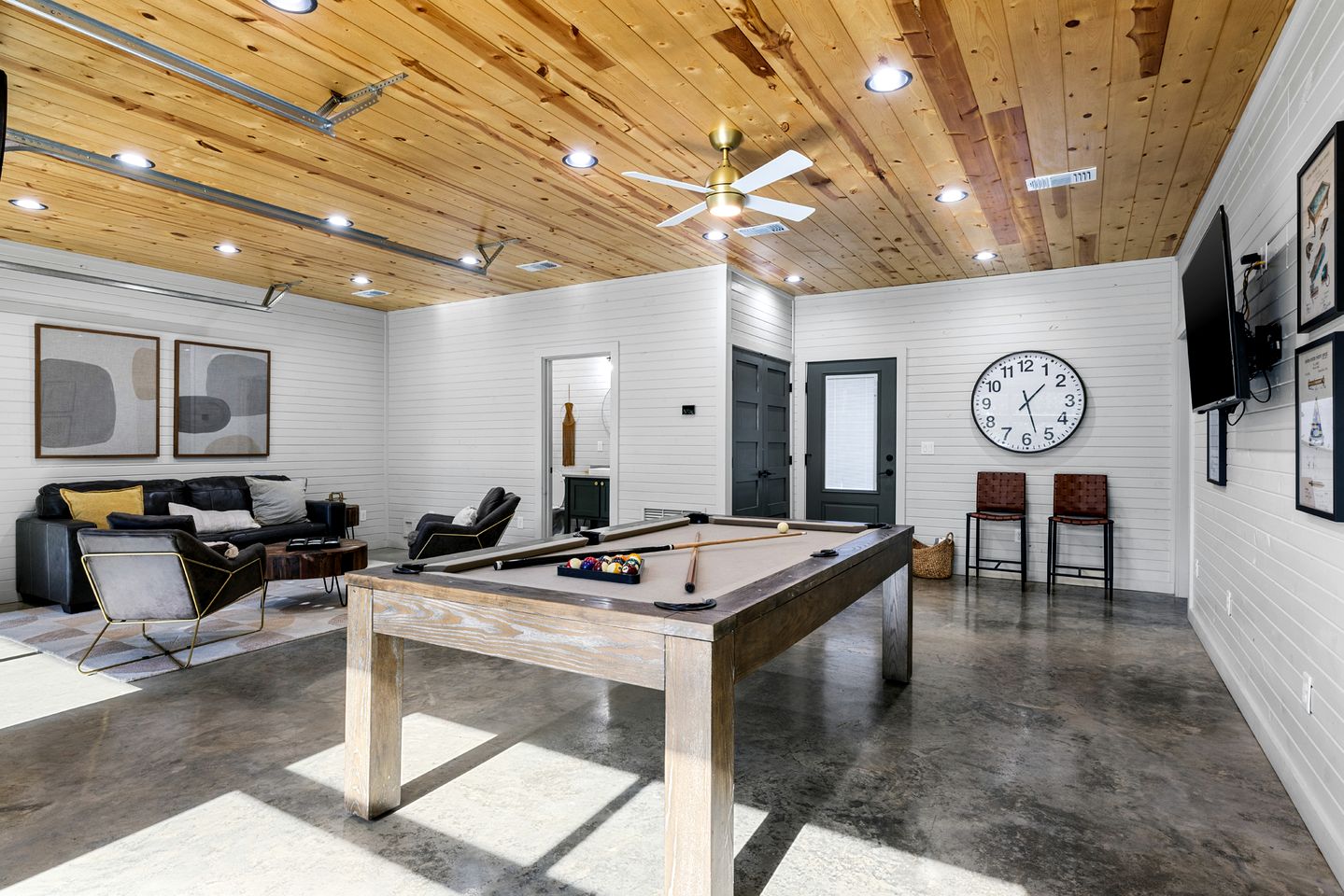 Amazing Secluded Cabin Perfect for Couples in Broken Bow, Oklahooma