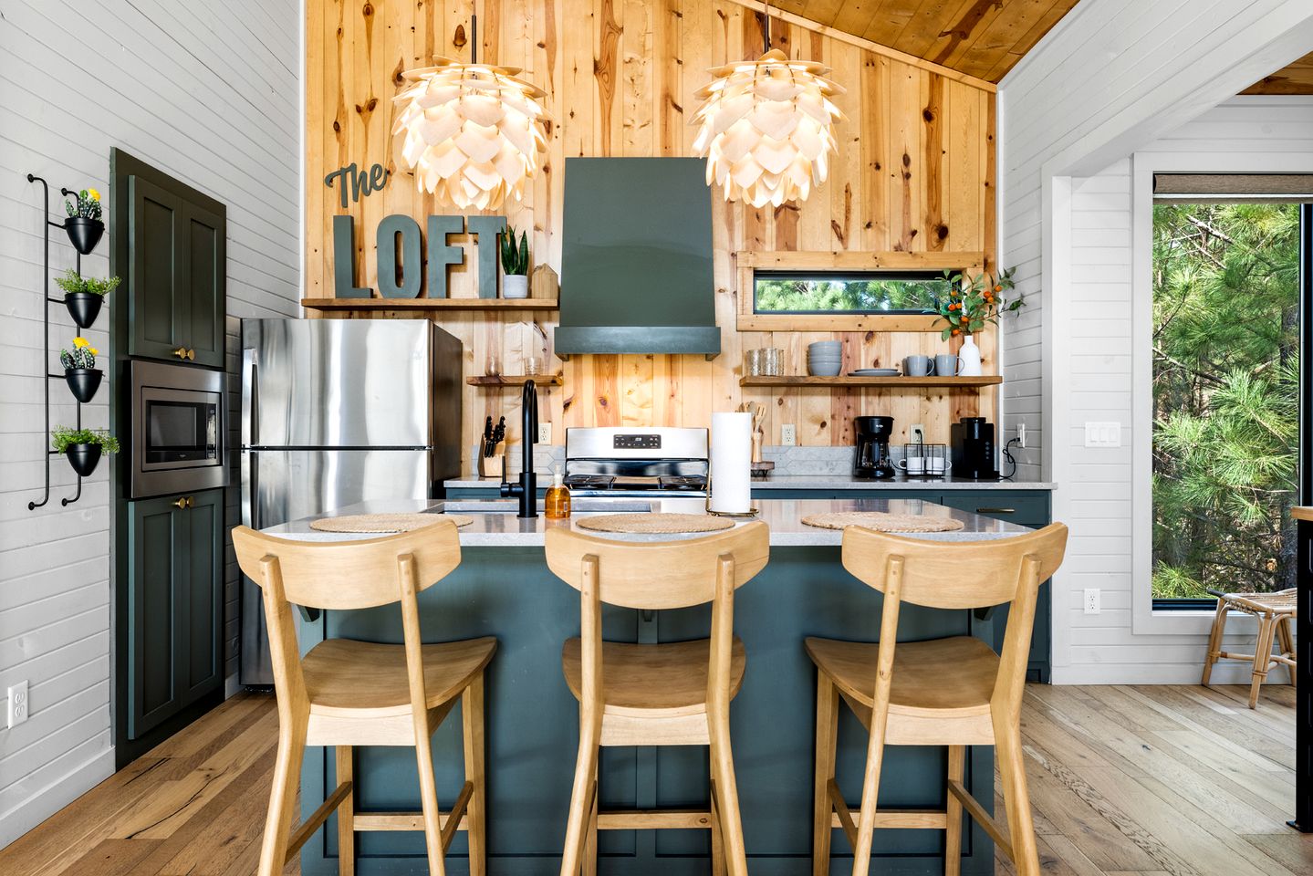 Amazing Secluded Cabin Perfect for Couples in Broken Bow, Oklahooma