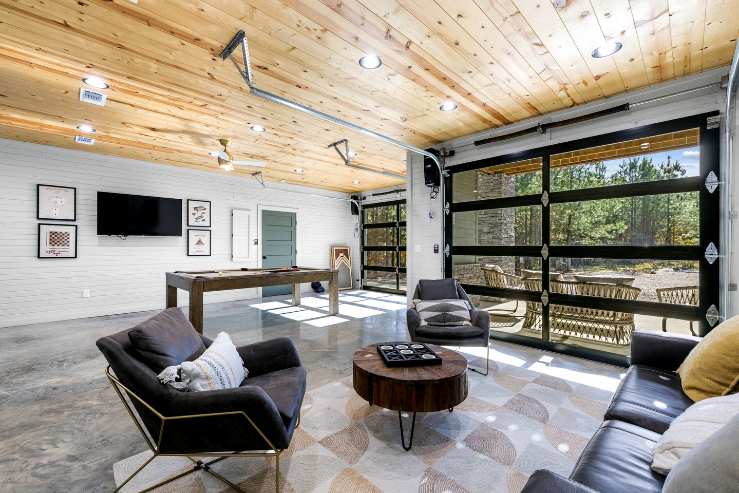 Amazing Secluded Cabin Perfect for Couples in Broken Bow, Oklahooma