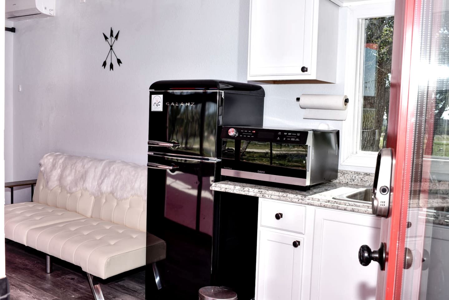 Amazing Secluded Container with Fire Pit in Fredericksburg, Texas