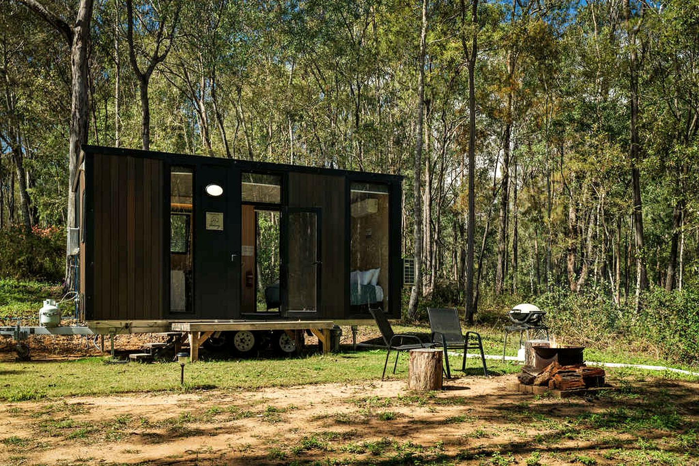 Amazing Tiny House Farm Stay Surrounded by Wildlife for a Peaceful Escape in Nature in Logan Village, Queensland