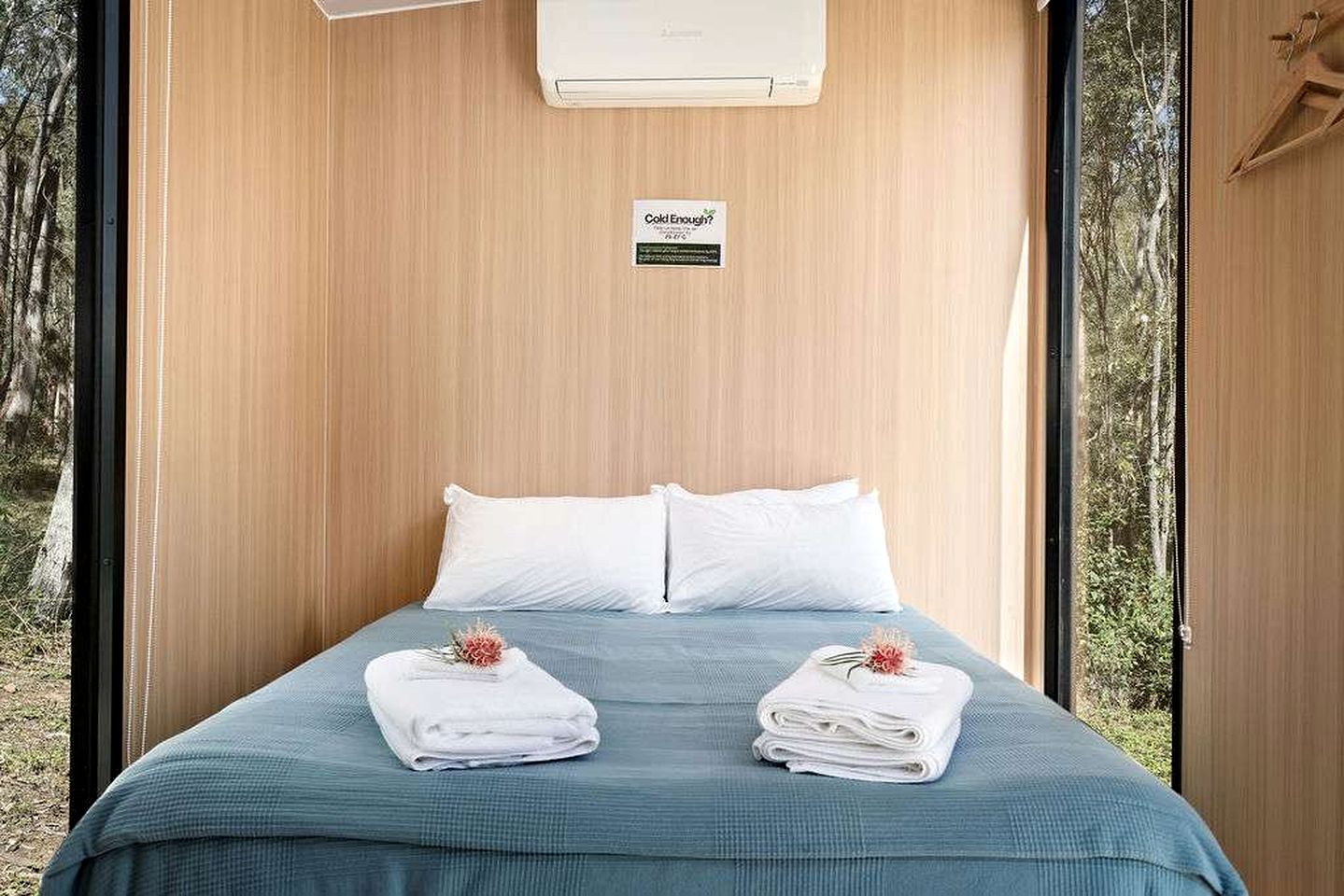 Amazing Tiny House Farm Stay Surrounded by Wildlife for a Peaceful Escape in Nature in Logan Village, Queensland