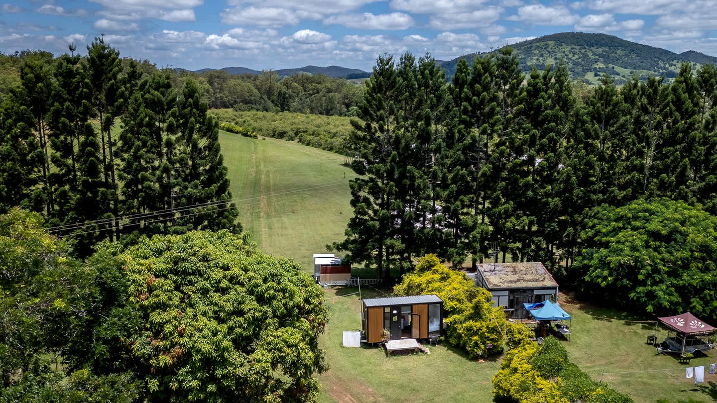 Amazing Tiny House with Fire Pit in Greens Creek, Queensland