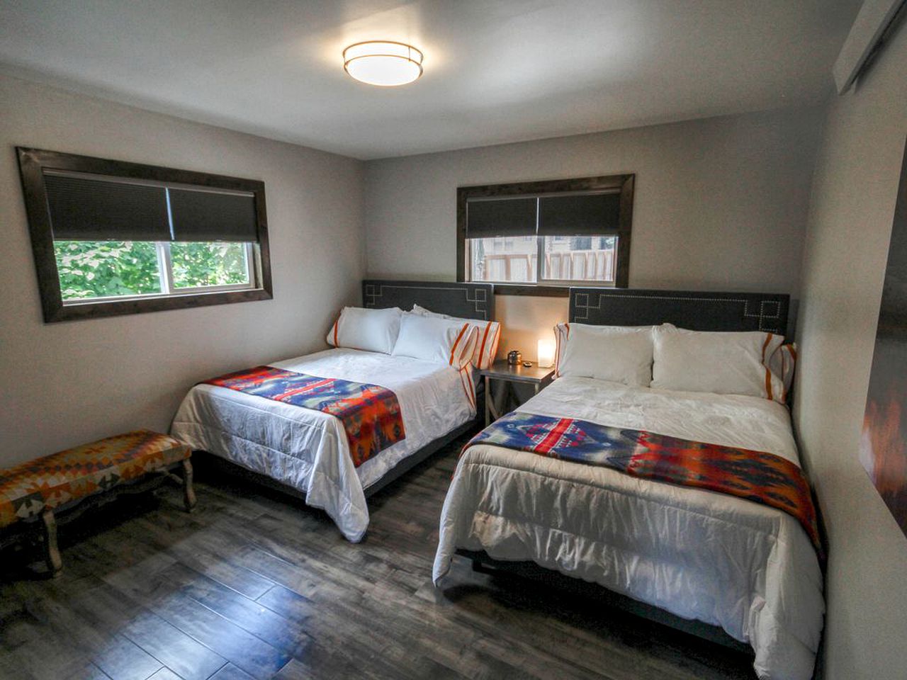 Cozy Cabin Retreat with Stunning Views of Yellowstone National Park in Montana