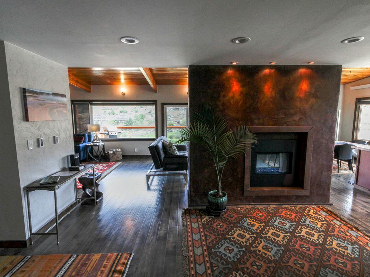 Cozy Cabin Retreat with Stunning Views of Yellowstone National Park in Montana