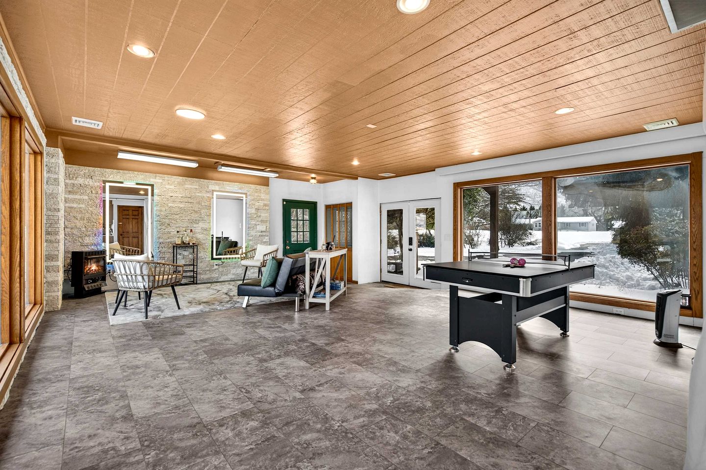 Modern Mountain Cabin with Hot Tub and Game Room Near Moorefield, West Virginia