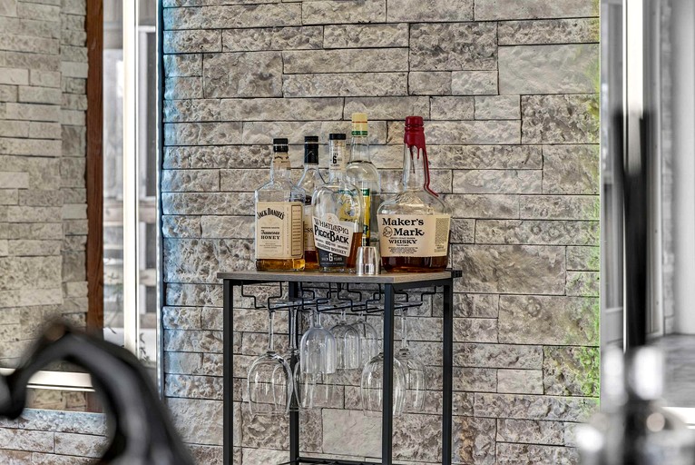 Cabins (United States of America, Moorefield, West Virginia)