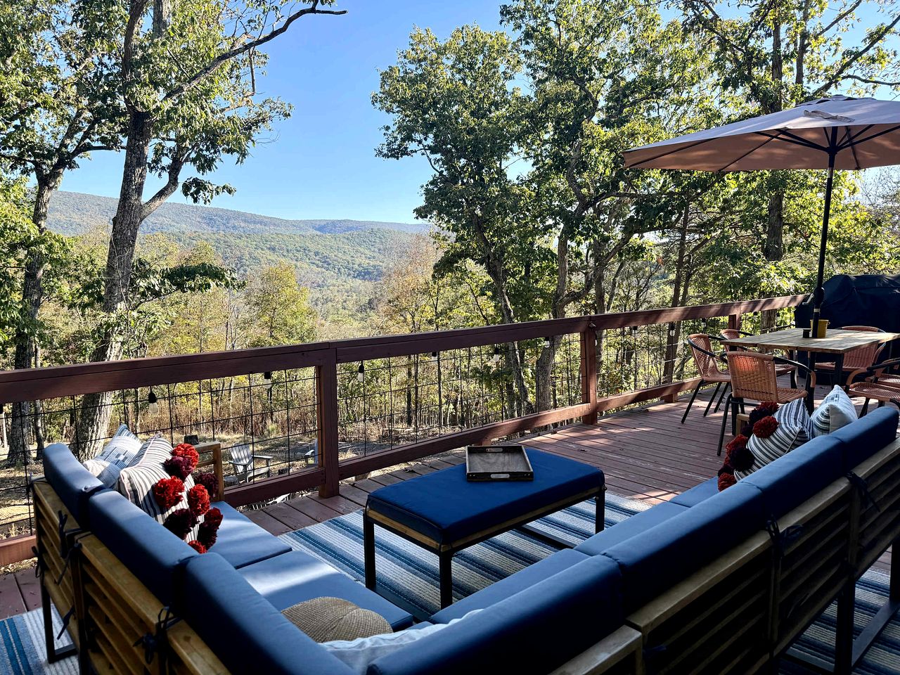 Stunning Mountain Retreat with Private River Access Near Berkeley Springs | Great Cacapon, West Virginia