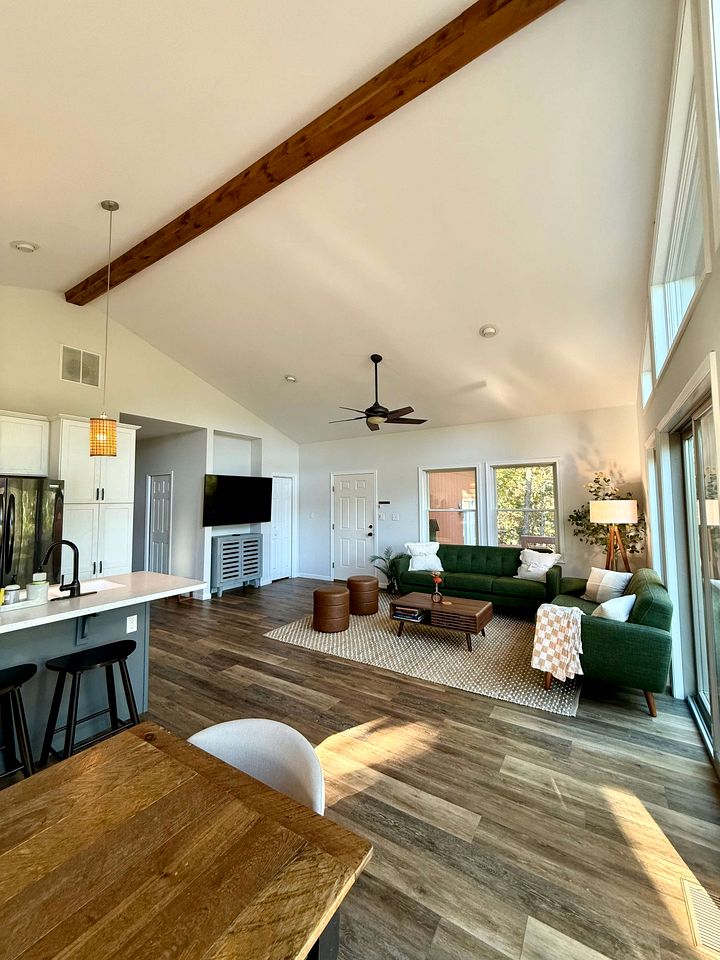 Stunning Mountain Retreat with Private River Access Near Berkeley Springs | Great Cacapon, West Virginia