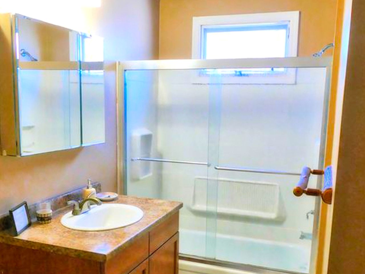 Lakefront Cabin Rental with Incredible Sunsets on Lake Wallenpaupack, Pennsylvania