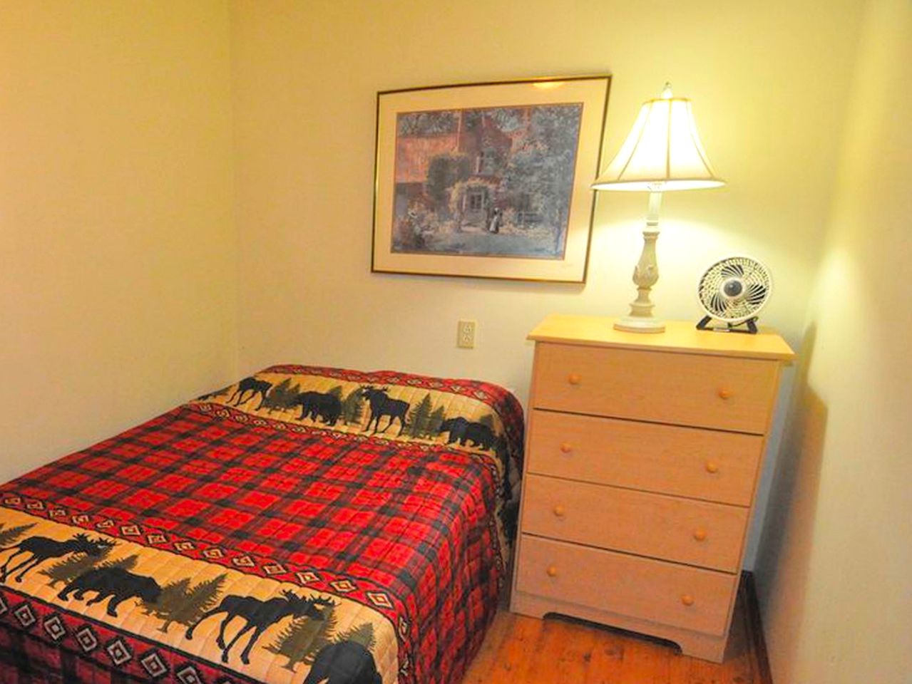 Lakefront Cabin Rental with Incredible Sunsets on Lake Wallenpaupack, Pennsylvania