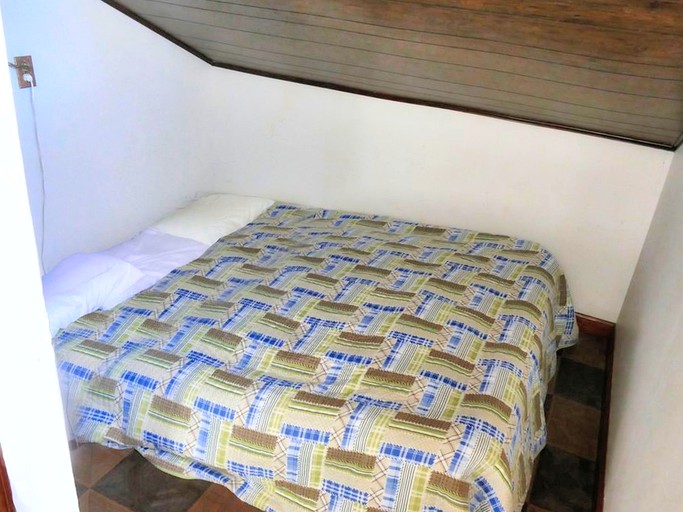 Cabins (Hawley, Pennsylvania, United States)