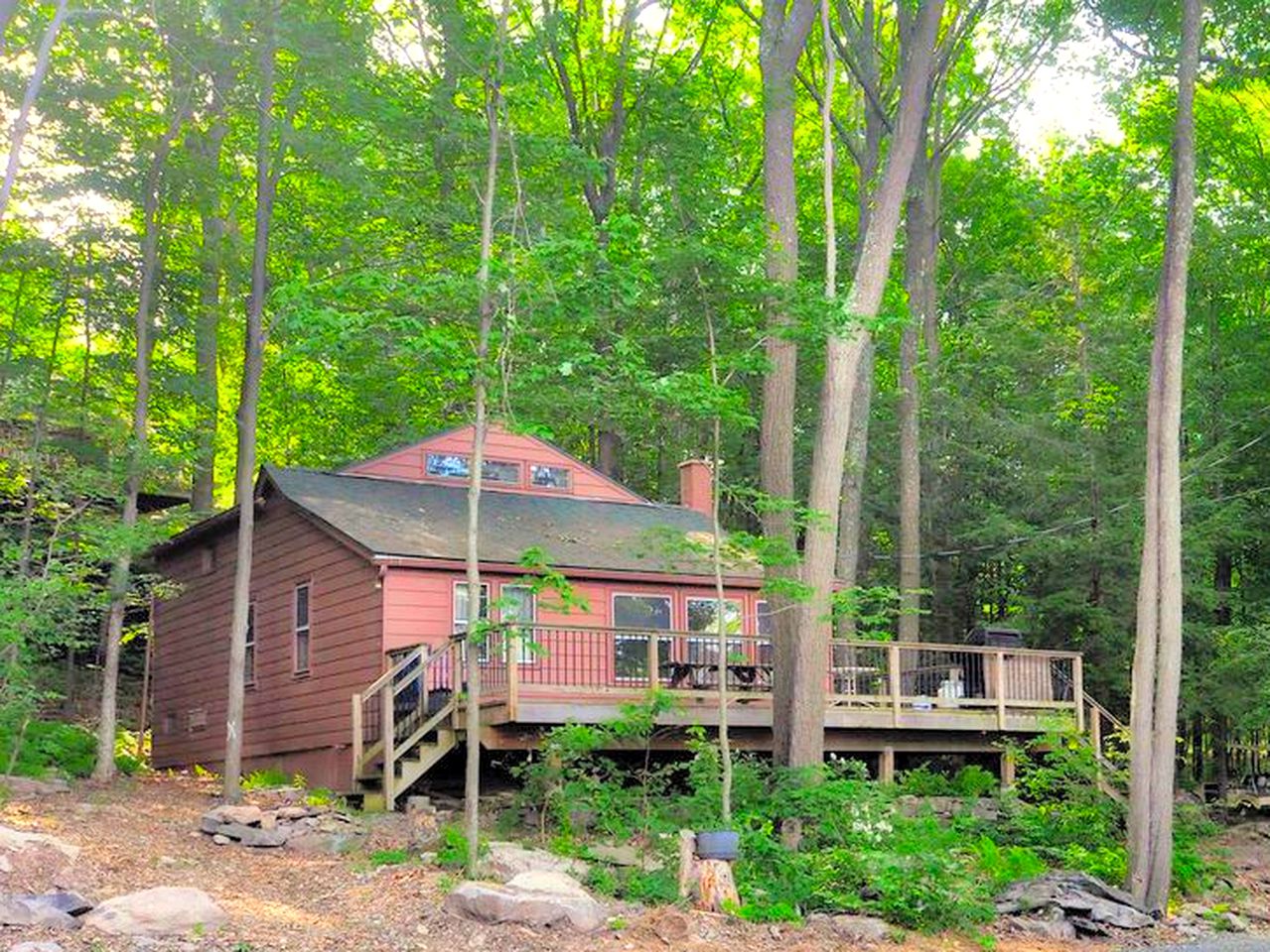 Lakefront Cabin Rental with Incredible Sunsets on Lake Wallenpaupack, Pennsylvania