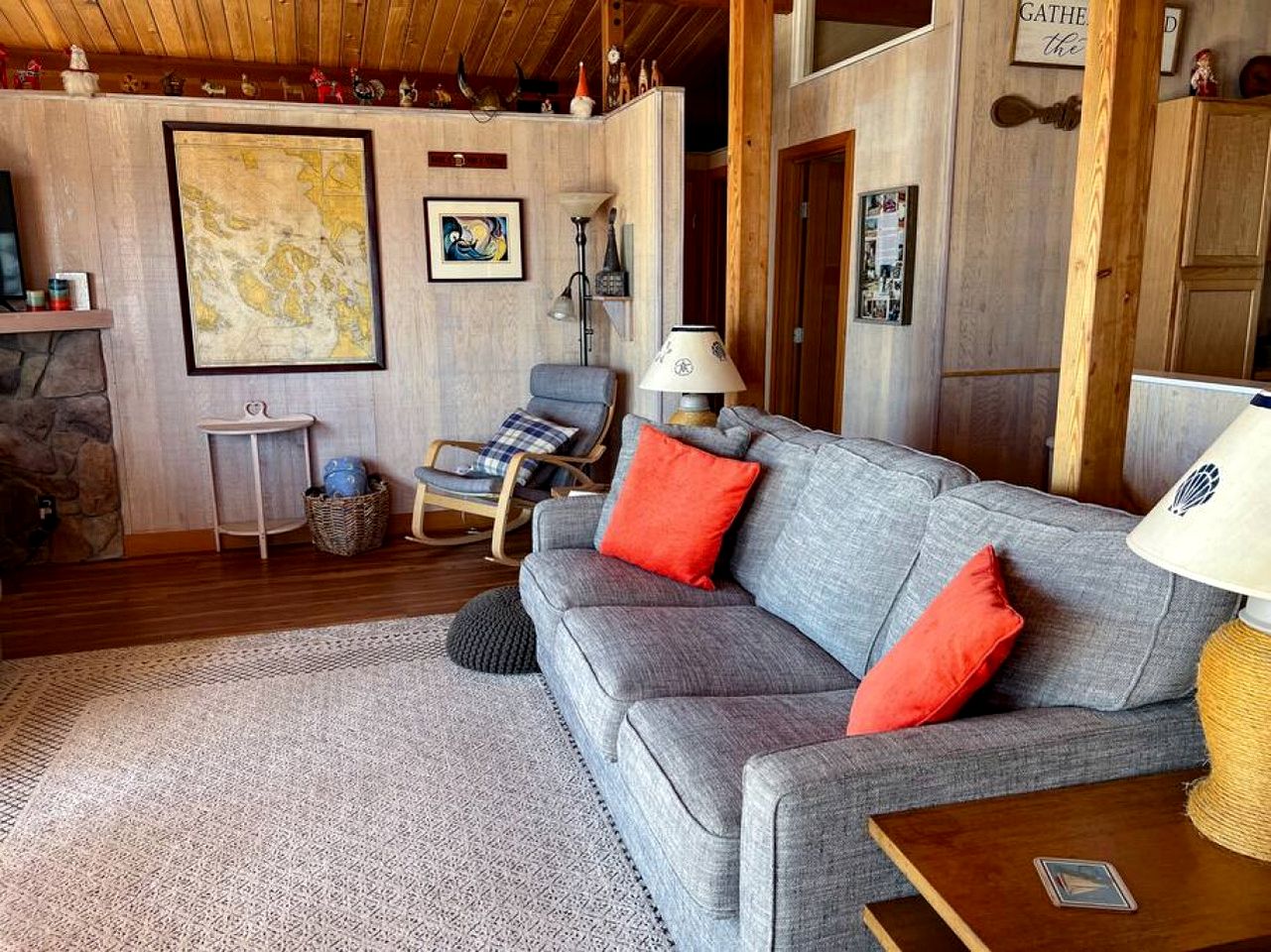 Cozy Beach House with Lovely Coast Views Ideal for a Family Getaway in Washington