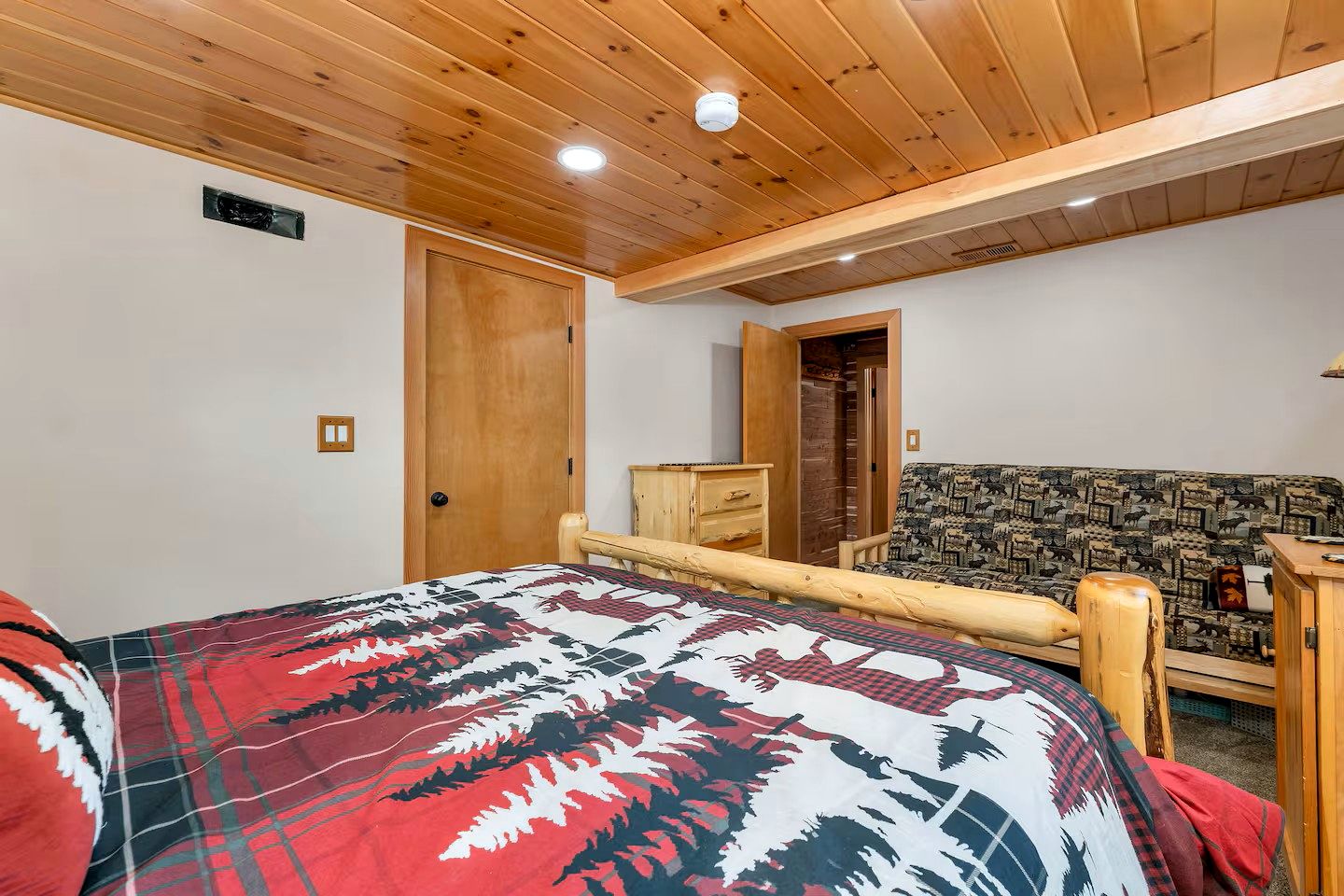 Scenic Lakefront Escape with Kayaks and Canoes in Meredith, New Hampshire