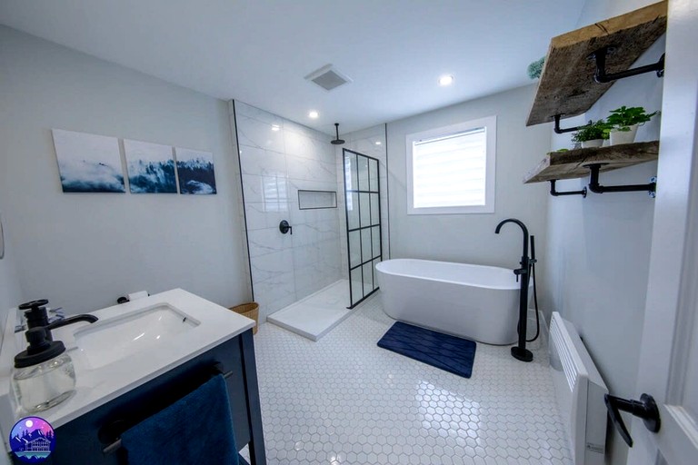 Cabins (Canada, Saint Come, Quebec)