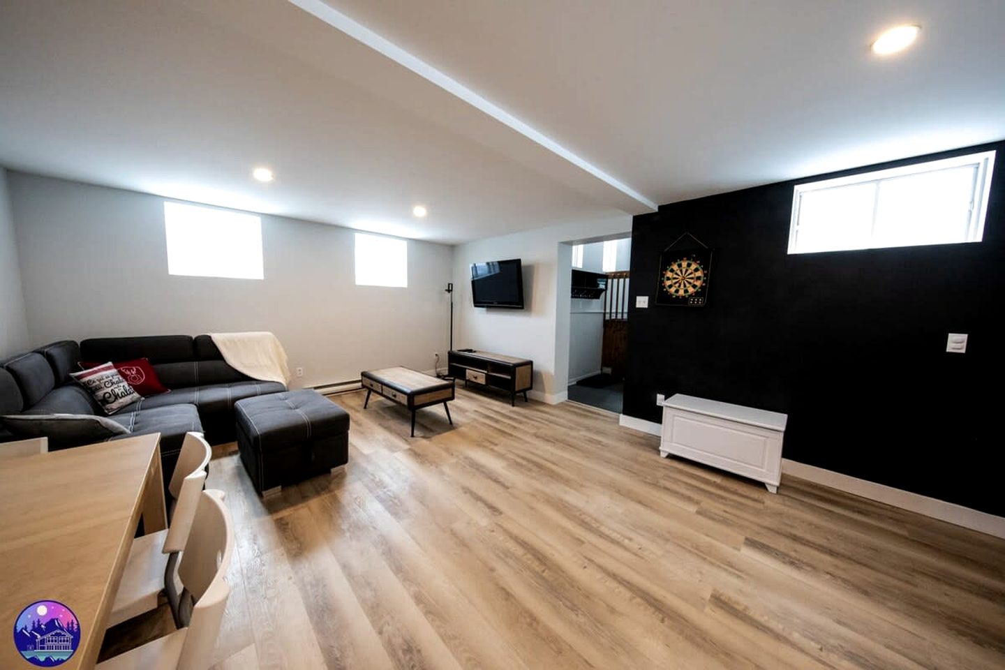 Amazing for Winter Sports Cabin with Jacuzzi and Fire Pit in Saint Come, Quebec