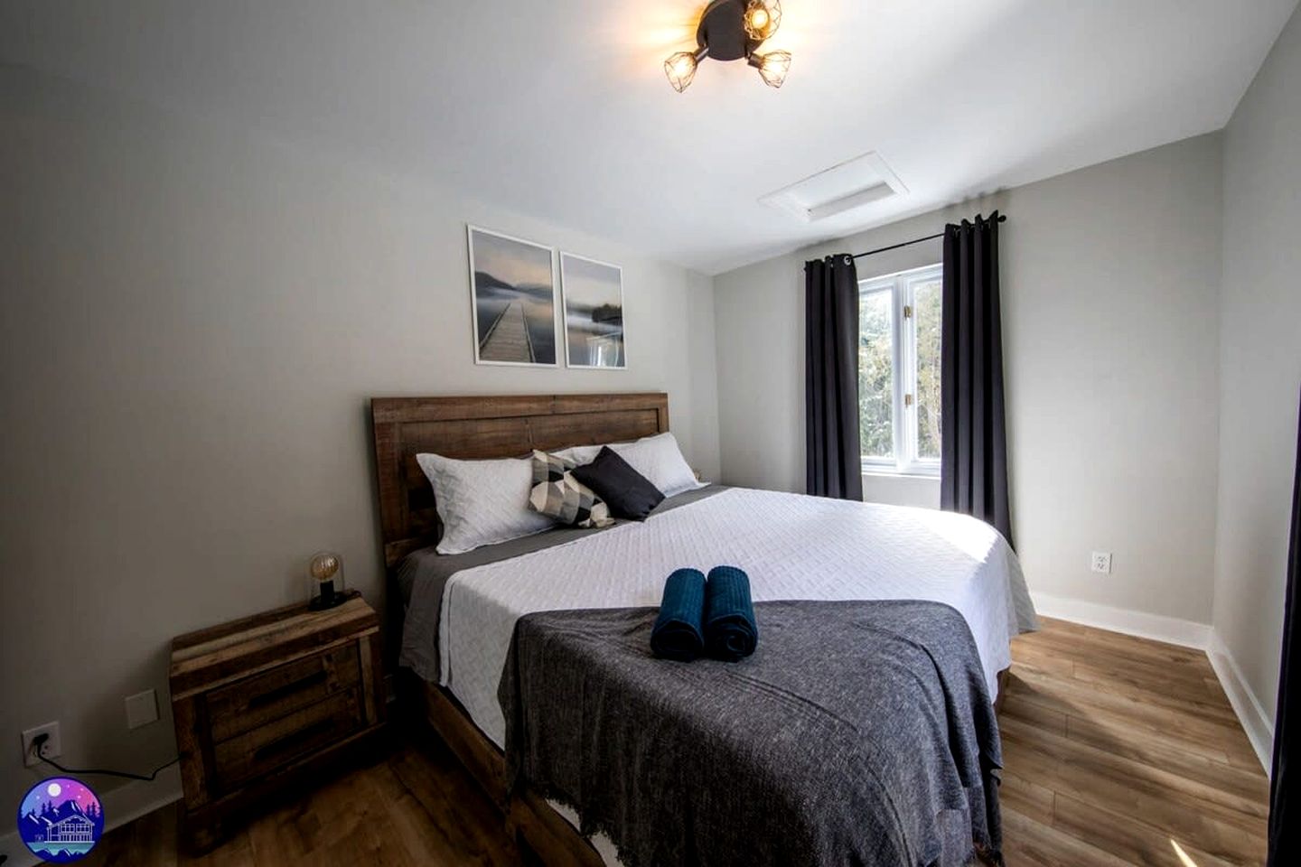 Amazing for Winter Sports Cabin with Jacuzzi and Fire Pit in Saint Come, Quebec