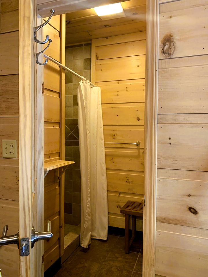 Amazing Wooden Cabin in Monterville, West Virginia