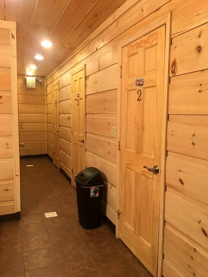 Amazing Wooden Cabin in Monterville, West Virginia