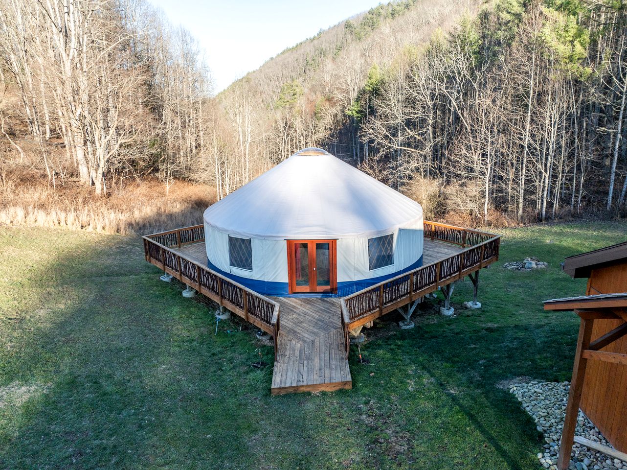 Amazing Yurt Ideal for a Secluded Scape in Hot Springs, North Carolina