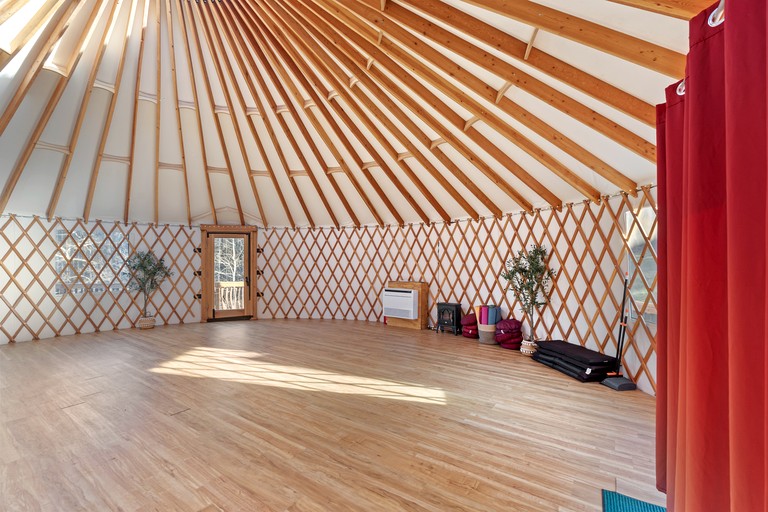 Yurts (United States of America, Hot Springs, North Carolina)