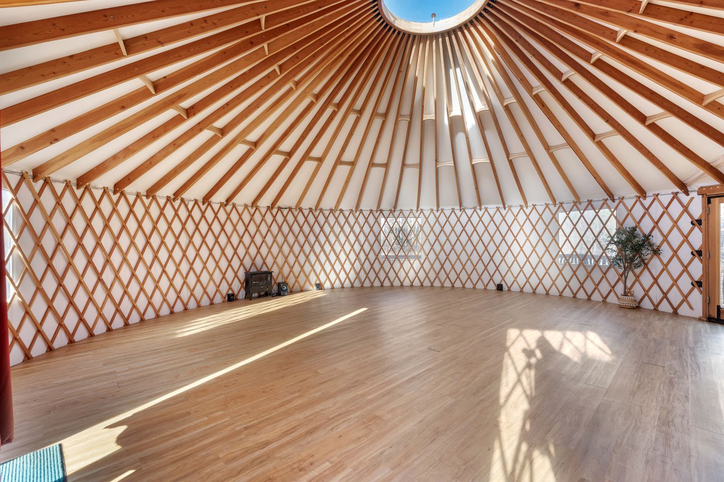 Amazing Yurt Ideal for a Secluded Scape in Hot Springs, North Carolina
