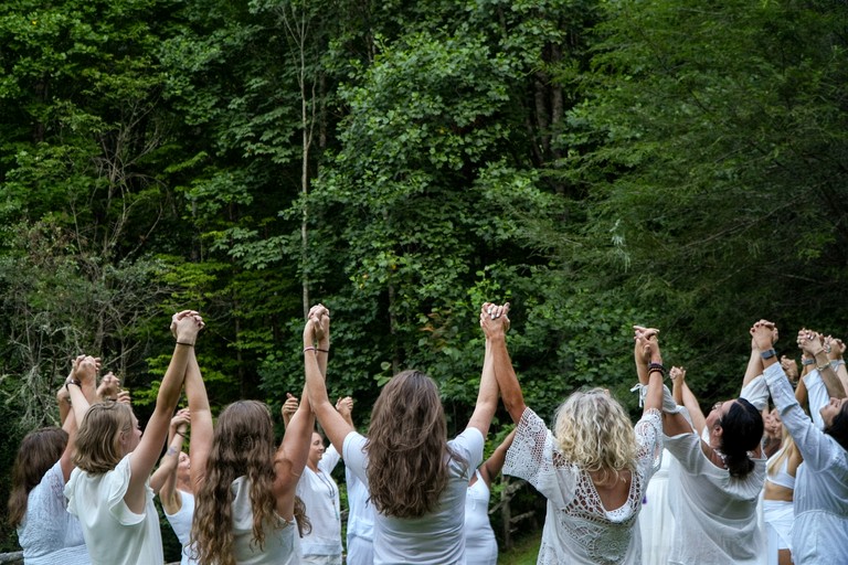 Yurts (United States of America, Hot Springs, North Carolina)