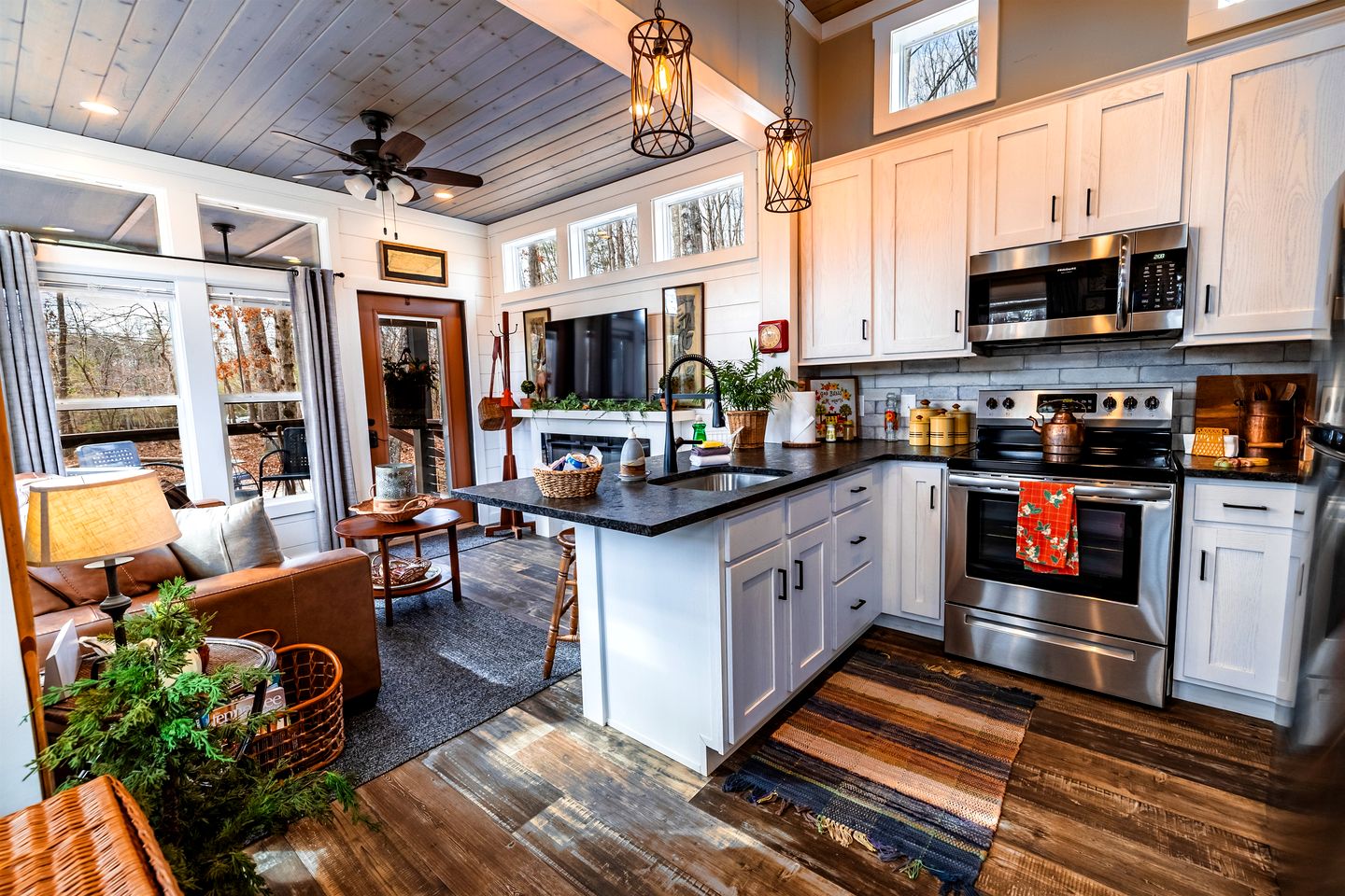 Cozy Cabin Retreat with Loft Hideaway, Fire Pit & Nature Trails in Monteagle, Tennessee