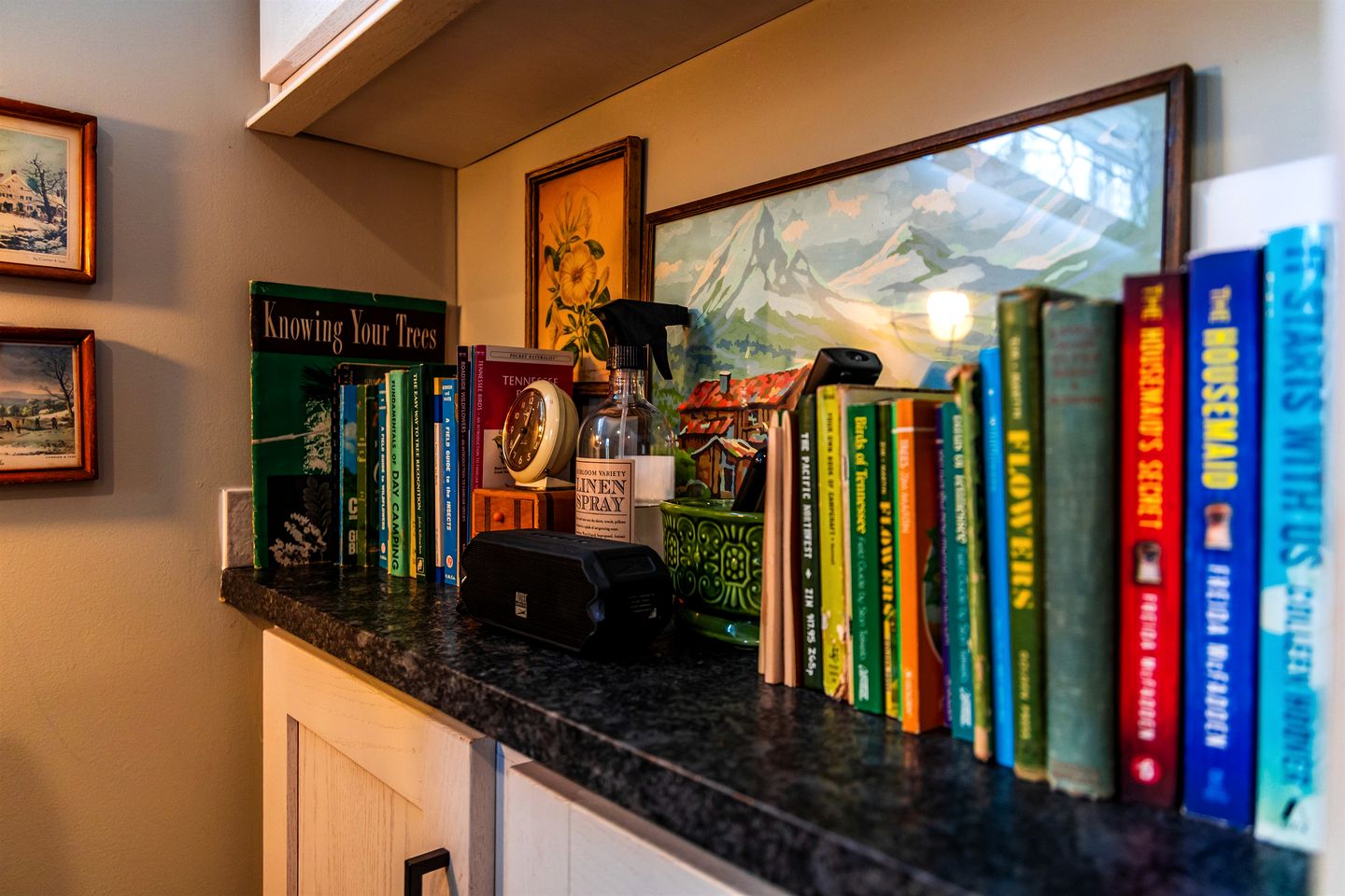 Cozy Cabin Retreat with Loft Hideaway, Fire Pit & Nature Trails in Monteagle, Tennessee