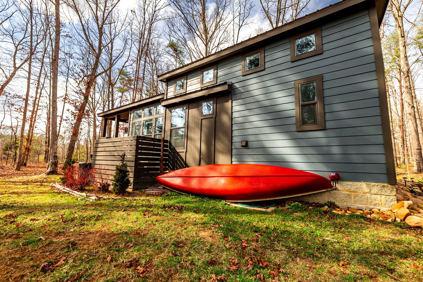 Cozy Cabin Retreat with Loft Hideaway, Fire Pit & Nature Trails in Monteagle, Tennessee