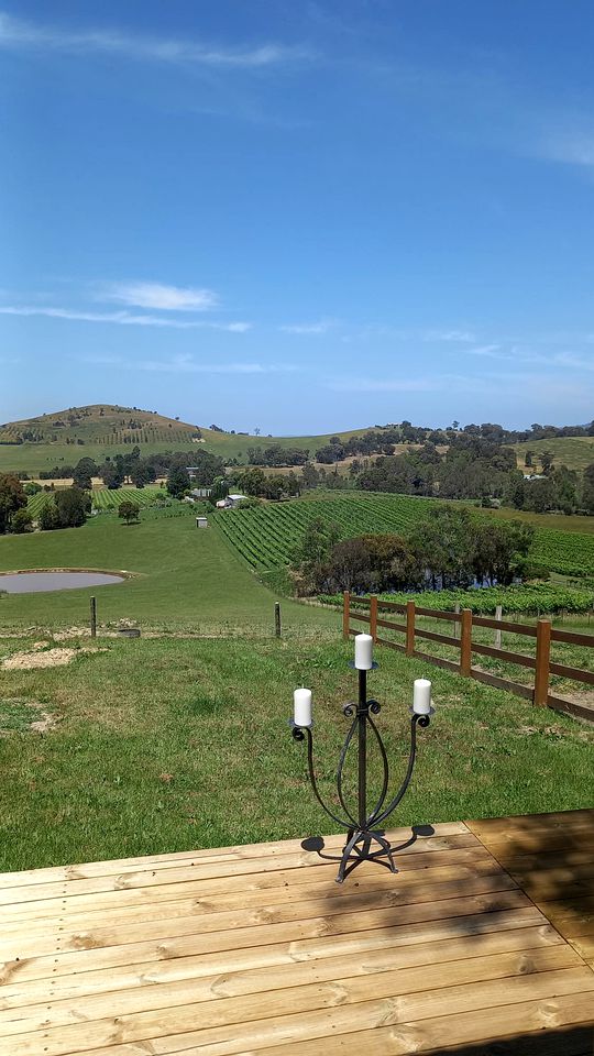 Rustic Tiny House with Beautiful Vineyard and Valley Views in Victoria, Australia
