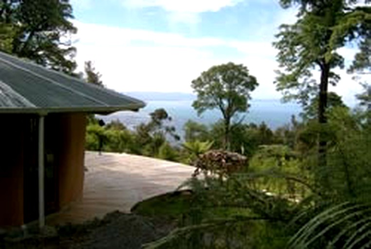 Yurts (Takaka, South Island, New Zealand)