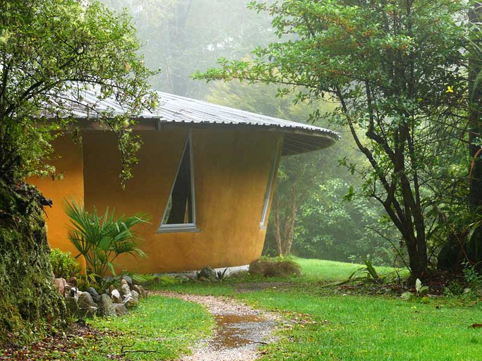 Yurts (Takaka, South Island, New Zealand)