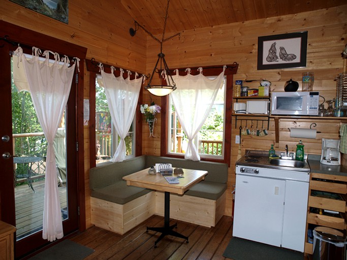 Cabins (Ucluelet, British Columbia, Canada)