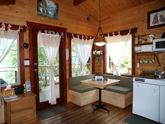 Cabins (Ucluelet, British Columbia, Canada)