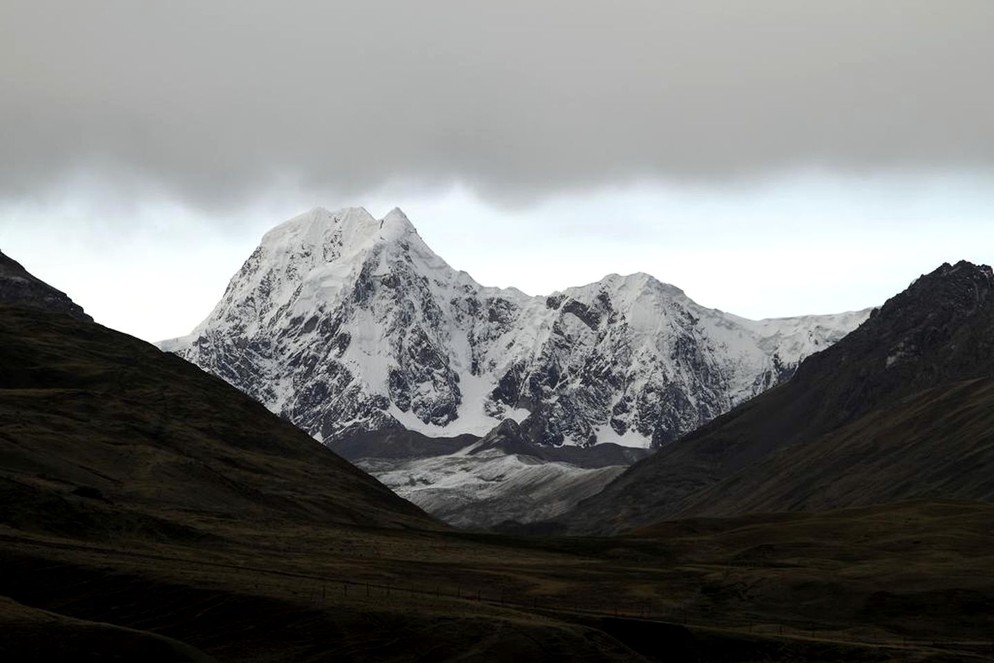 Five-Day Hiking Tour on the Apu Trail in Cordillera de Vilcanota Mountains of Cusco, Peru