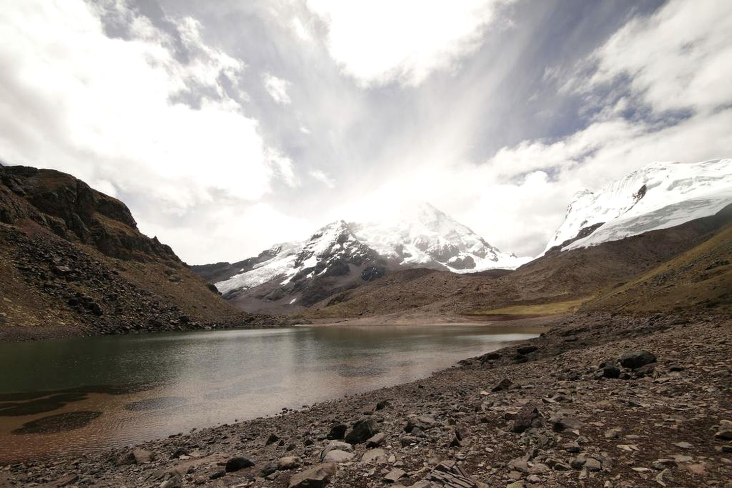 Five-Day Hiking Tour on the Apu Trail in Cordillera de Vilcanota Mountains of Cusco, Peru