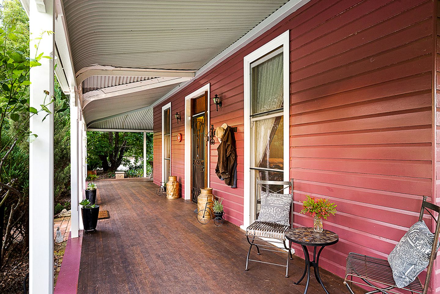 Bed and Breakfast Getaway in Crows Nest, Queensland