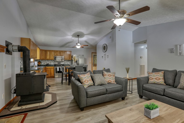 Floating Homes (United States of America, Cosby, Tennessee)