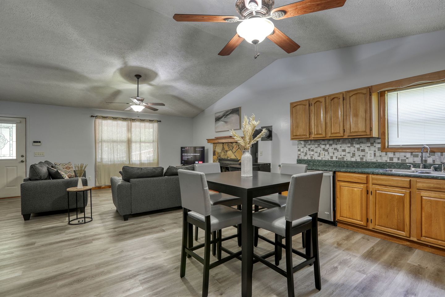 Glamping Cabin in Tennessee's Scenic Landscapes for the Best Vacation in the Great Smokies