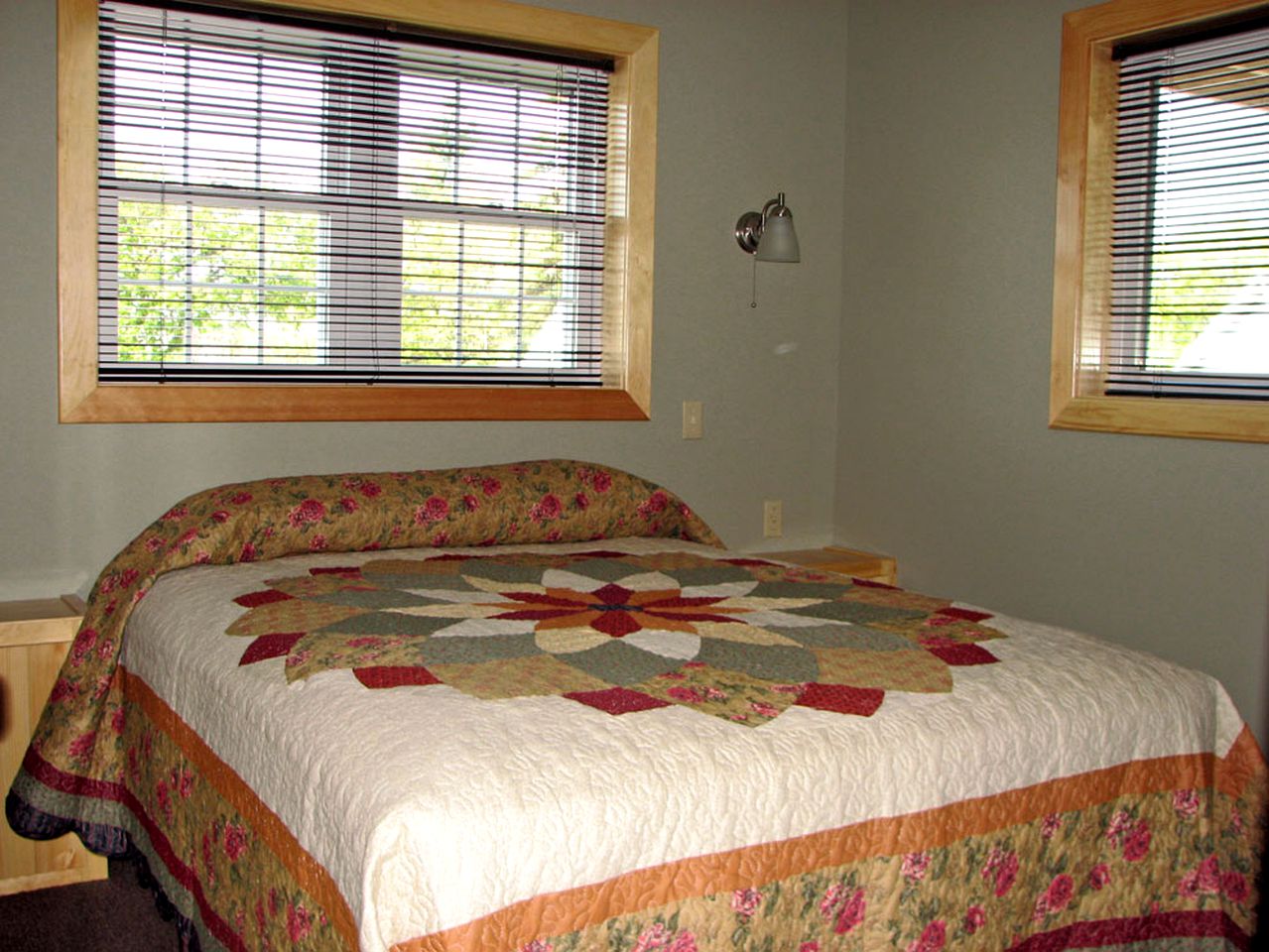 Splendid Accommodation Rental Perfect for a Family Getaway in Cape Vincent, New York