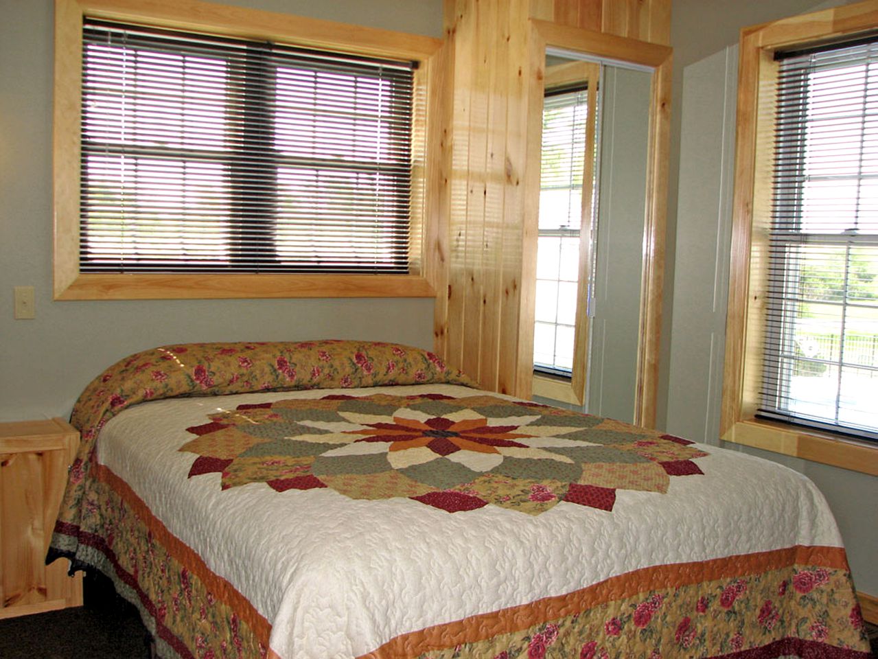 Splendid Accommodation Rental Perfect for a Family Getaway in Cape Vincent, New York