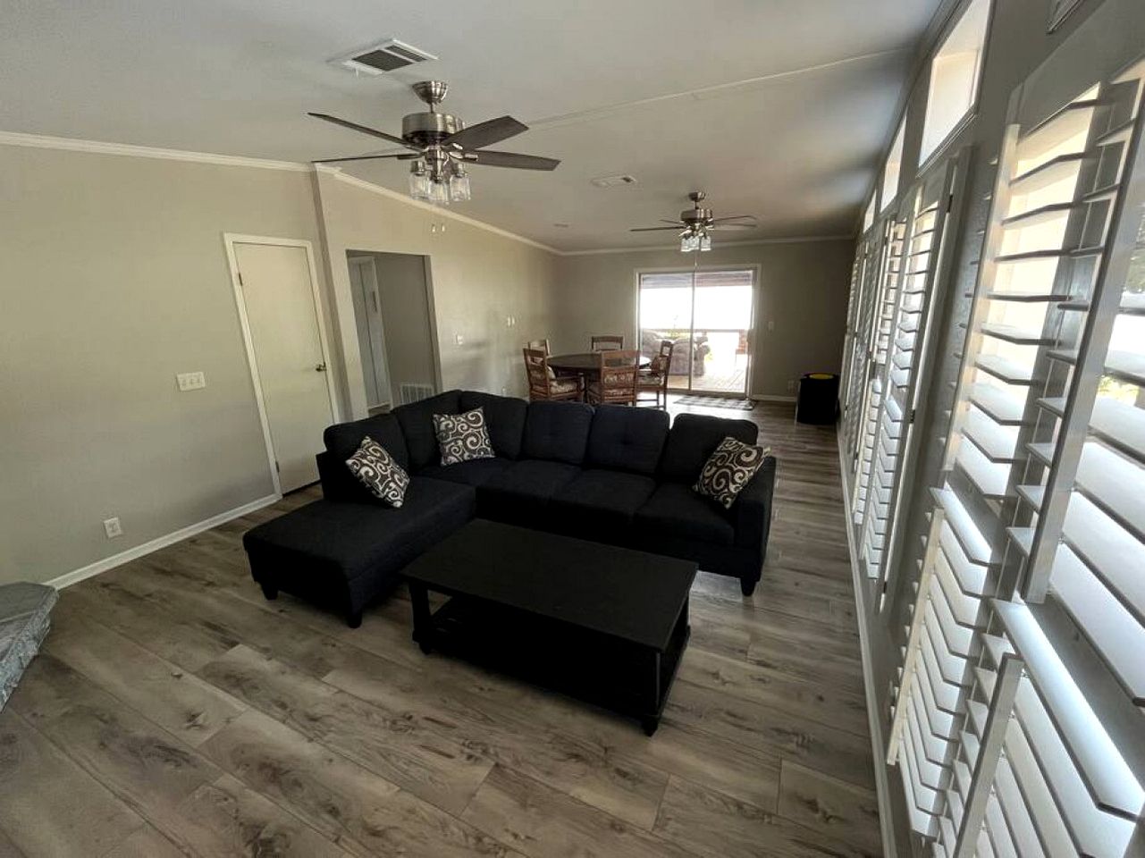Spacious Vacation Rental with Stunning Lake Views from the Incredible Deck for an Amazing Getaway in Sabine National Forest in Hemphill, Texas