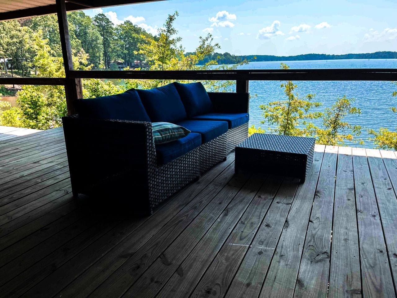 Spacious Vacation Rental with Stunning Lake Views from the Incredible Deck for an Amazing Getaway in Sabine National Forest in Hemphill, Texas