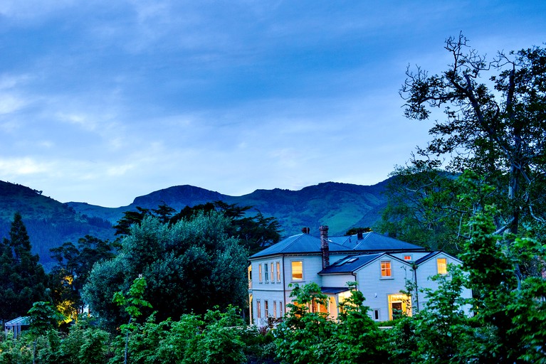 Villas (Akaroa, South Island, New Zealand)