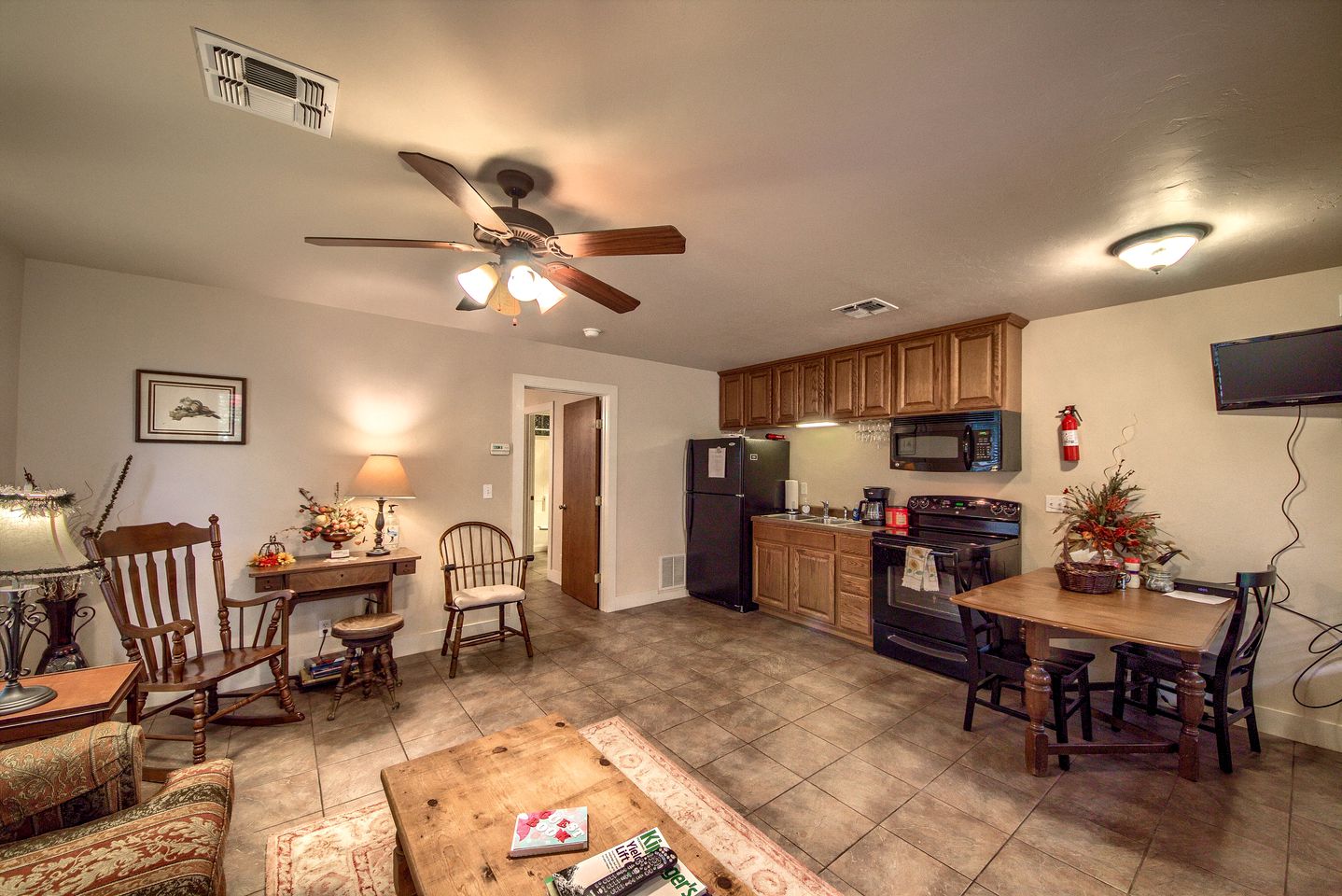 Family-Friendly Cottage with Garden Great to Recharge in Fredericksburg, Texas