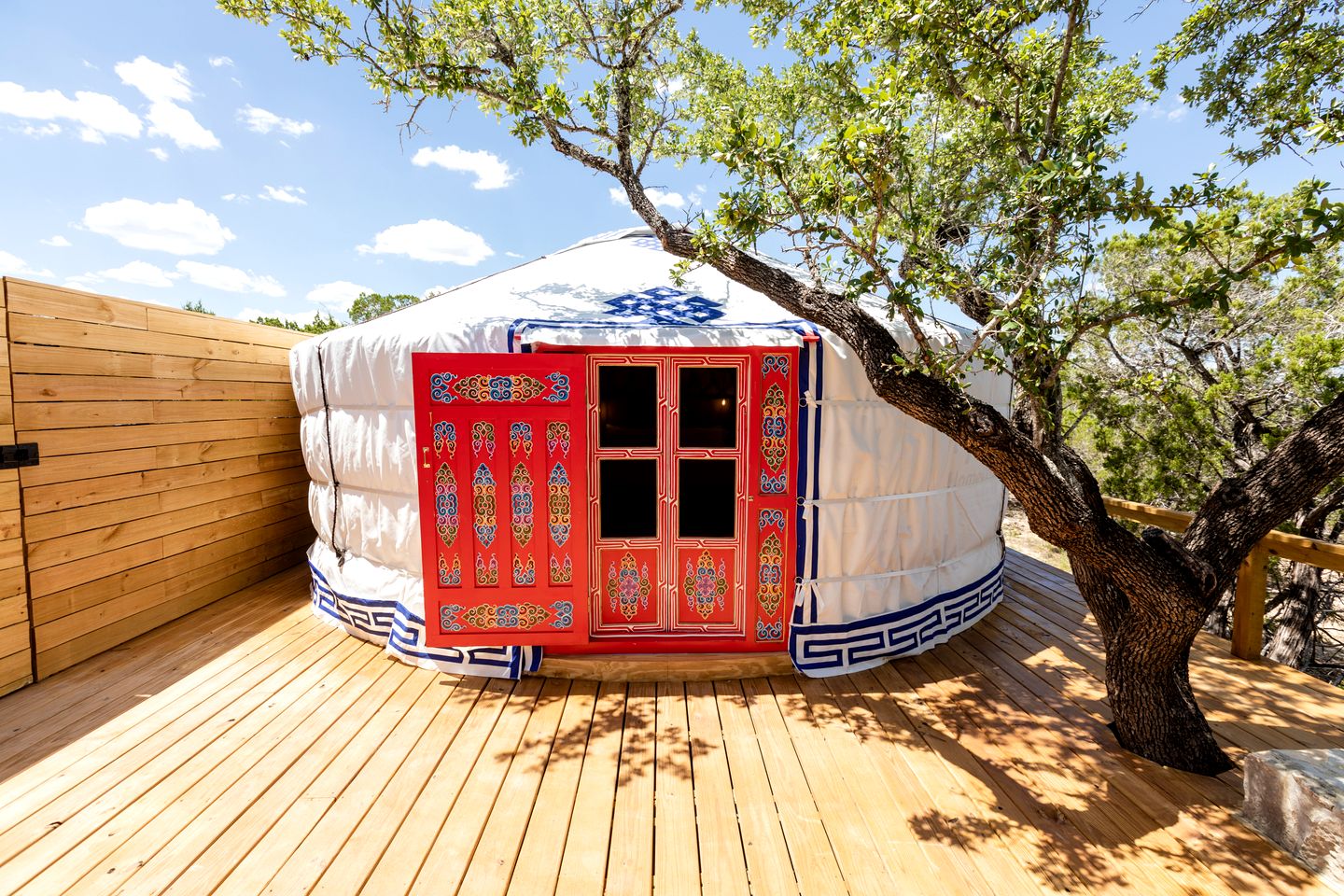 Cozy Yurt with Hot Tub Surrounded by Nature in Dripping Springs, Texas